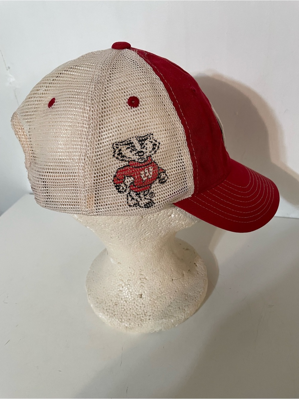 Wisconsin Badgers SnapBack Hat - Picture 2 of 6